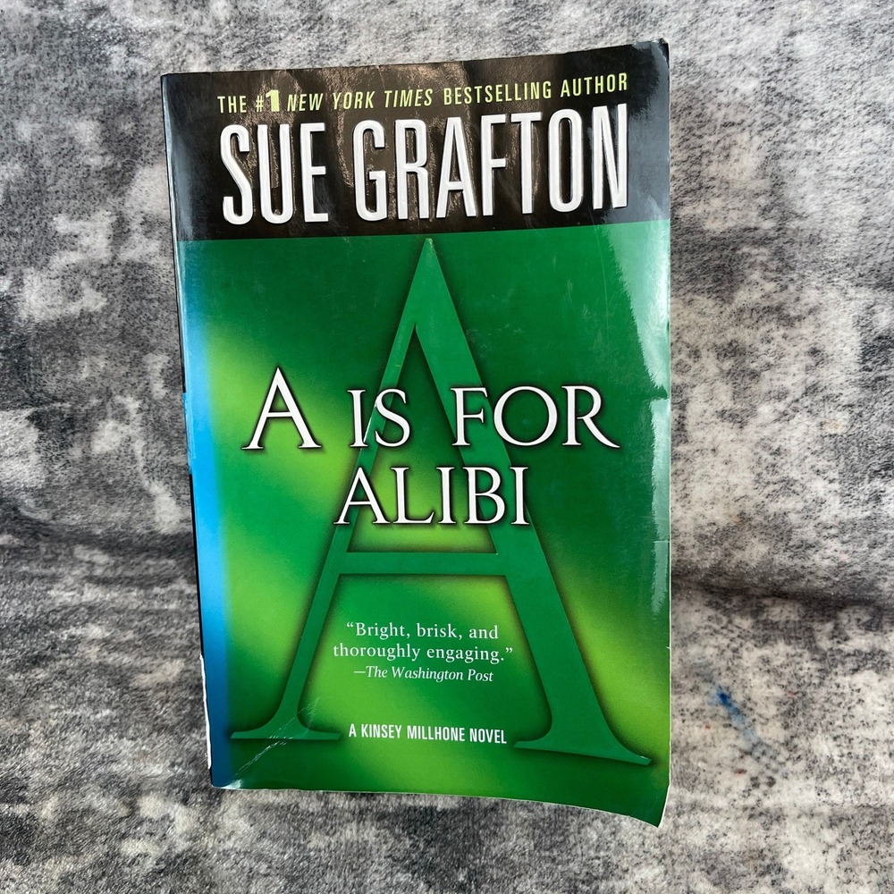 A‎ Is For Alibi Kinsey Millhone Sue Grafton Mystery Paperback Green Novel